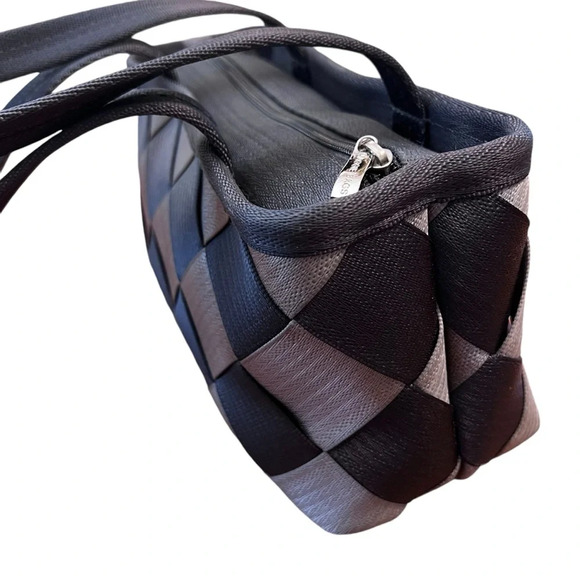 Maggie Bags Black Grey Seatbelt Shoulder Bag - Picture 4 of 7